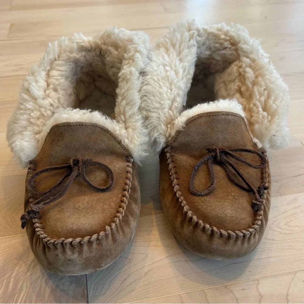 UGG Alina Sheepskin Moccasin Slippers Chestnut Cozy Fur Lined House Shoes US 7 - Picture 2 of 11